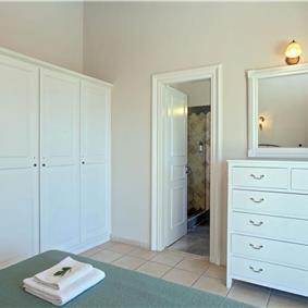 3 bedroom villa with heated pool in Kassiopi, Corfu, sleeps 6